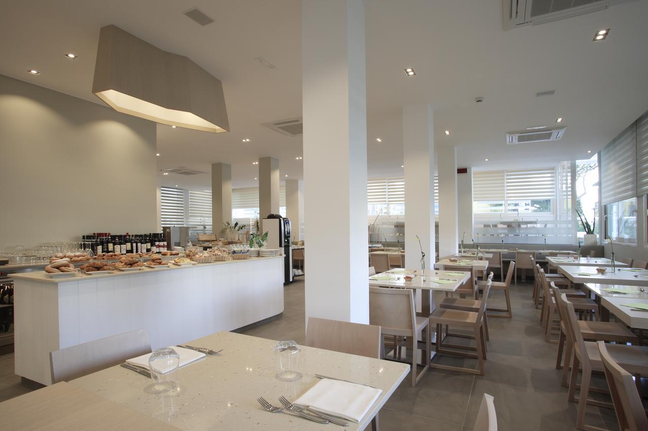 Hotel Gardenia Lido di Jesolo Buitenkant foto