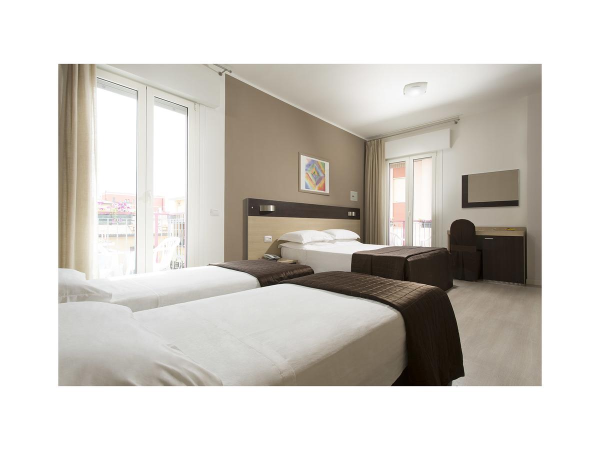 Hotel Gardenia Lido di Jesolo Buitenkant foto