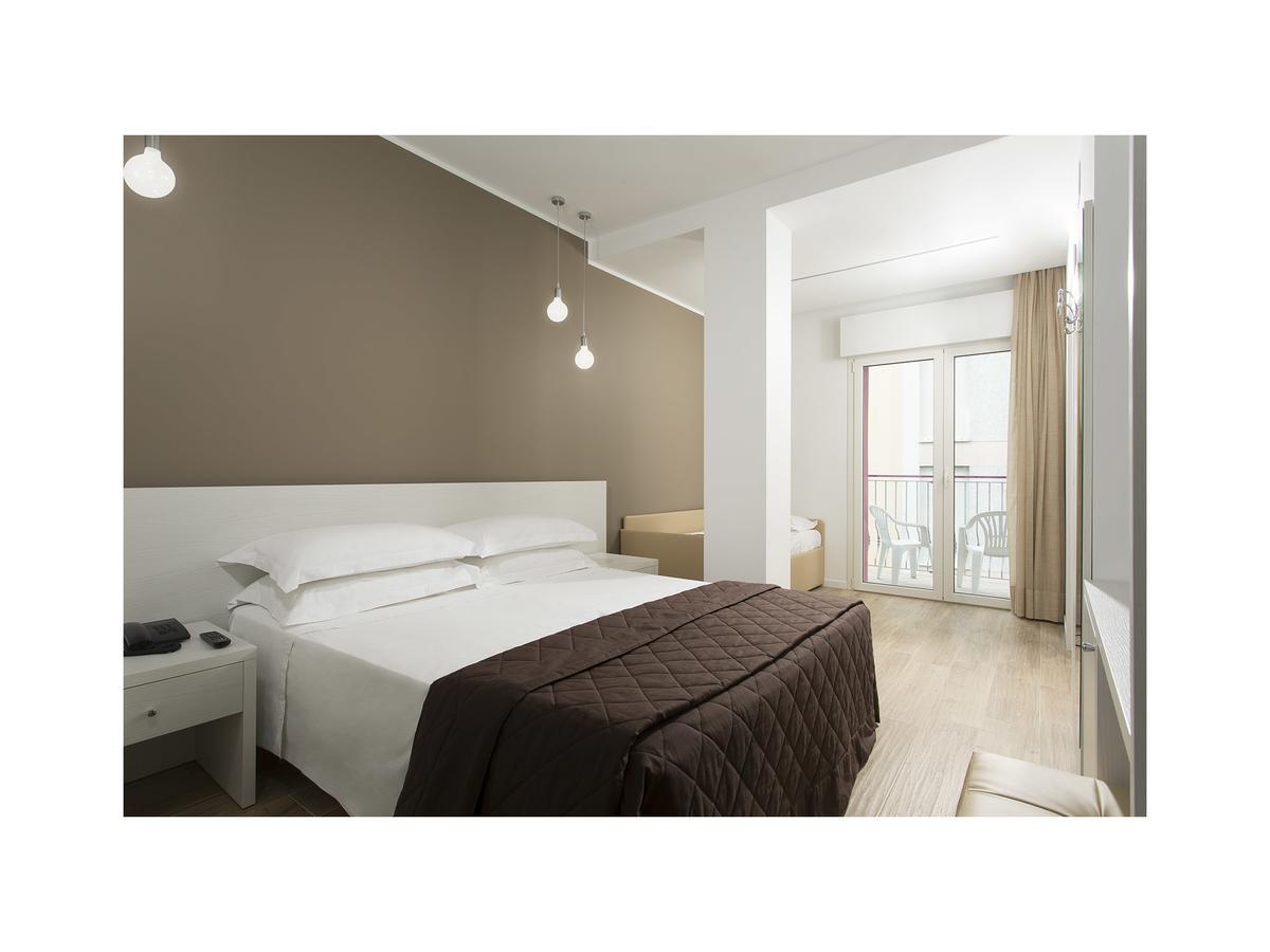 Hotel Gardenia Lido di Jesolo Buitenkant foto