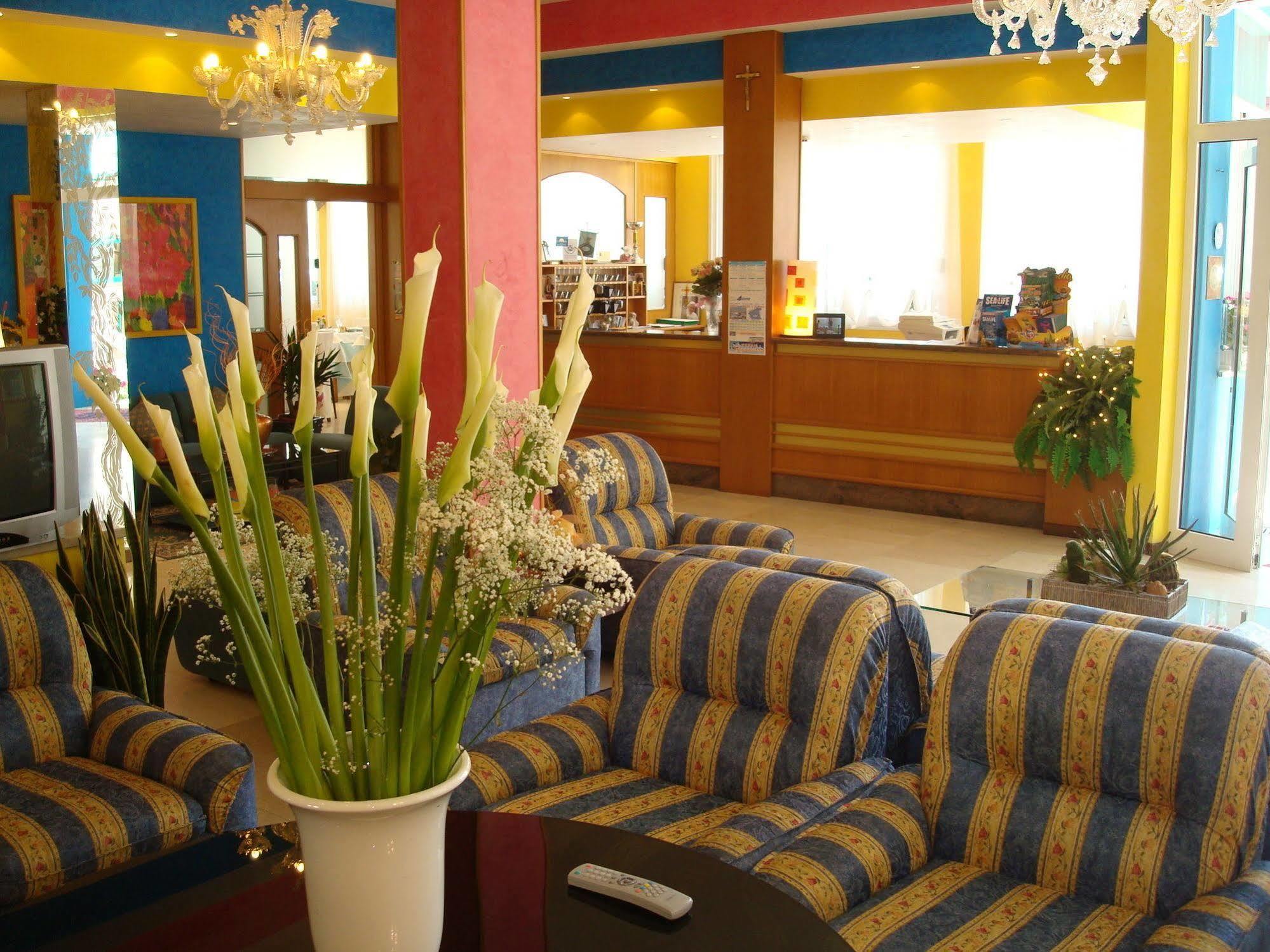 Hotel Gardenia Lido di Jesolo Buitenkant foto